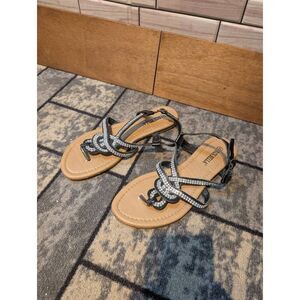 Rck Bella thong sandals size 8